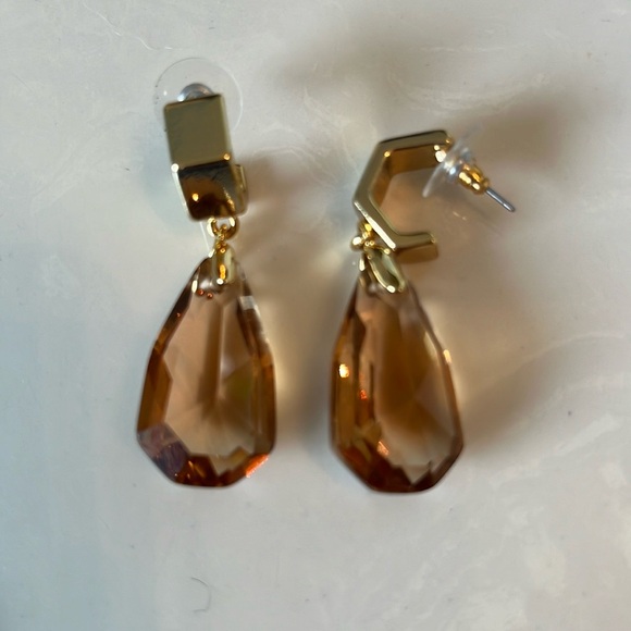 Earrings - Picture 4 of 4